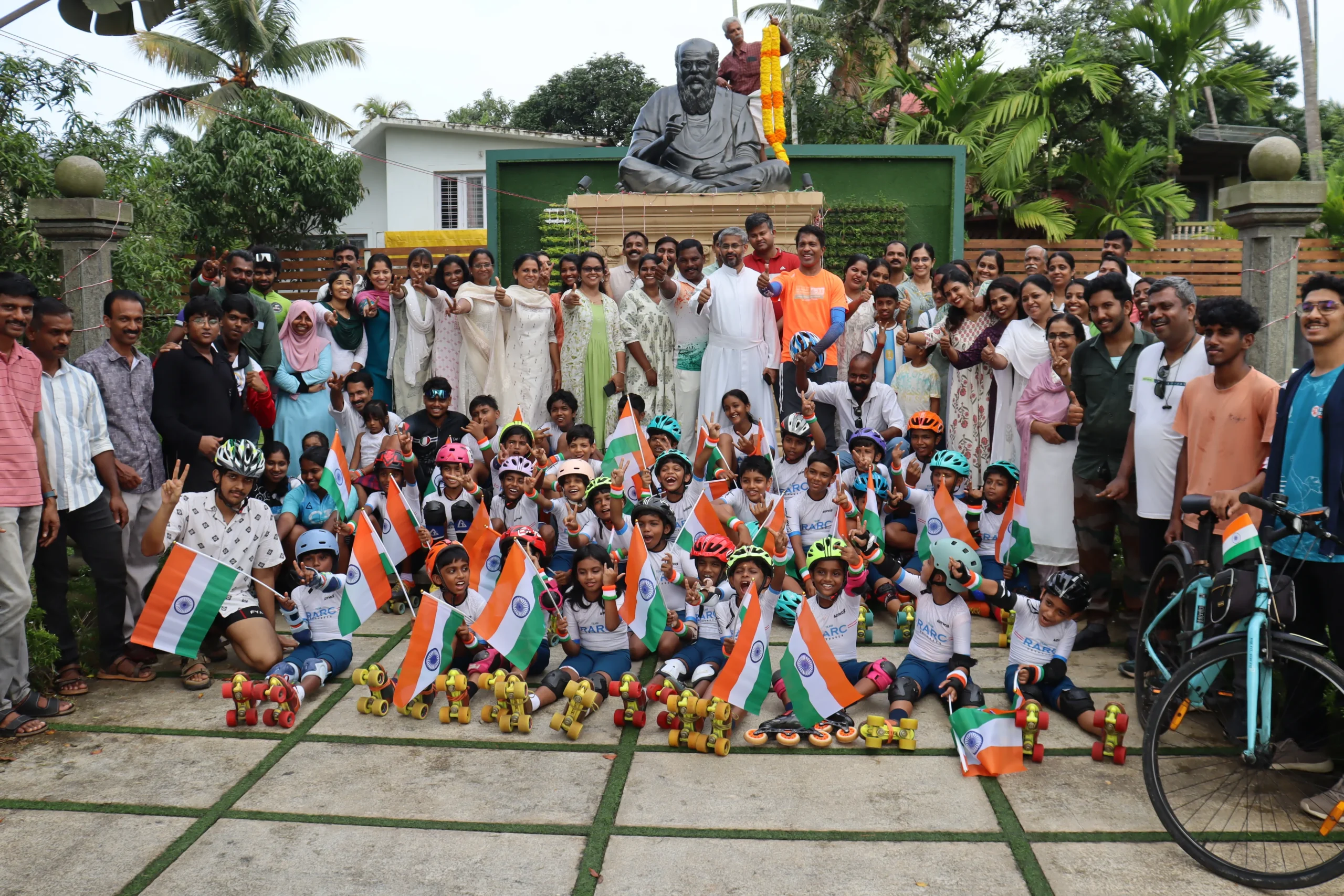 Rajgagiri Amala and SH College Thevara Independence Day Parade at Vaikom